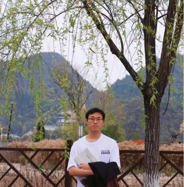 “青春恰似火 扬帆正当时”2021—2022学年泰国a片
优秀学子风采展示（二）何贵波 